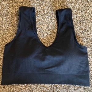 Athleta v neck bra top/tank top with pads!